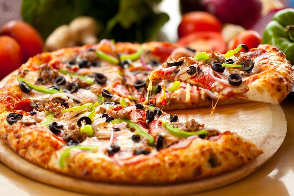 https://www.septemberfarmcheese.com/wp-content/uploads/Blogs/Homemade-Pizza/homemade-pizza-monterey-jack-cheese.jpg